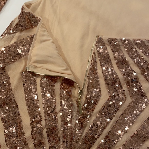 Rose Gold Sequin Long Sleeve Dress w Open Back - Picture 4 of 9